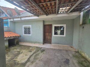 Casa térrea com quintal em São José dos Pinhais – prática e bem localizada 2